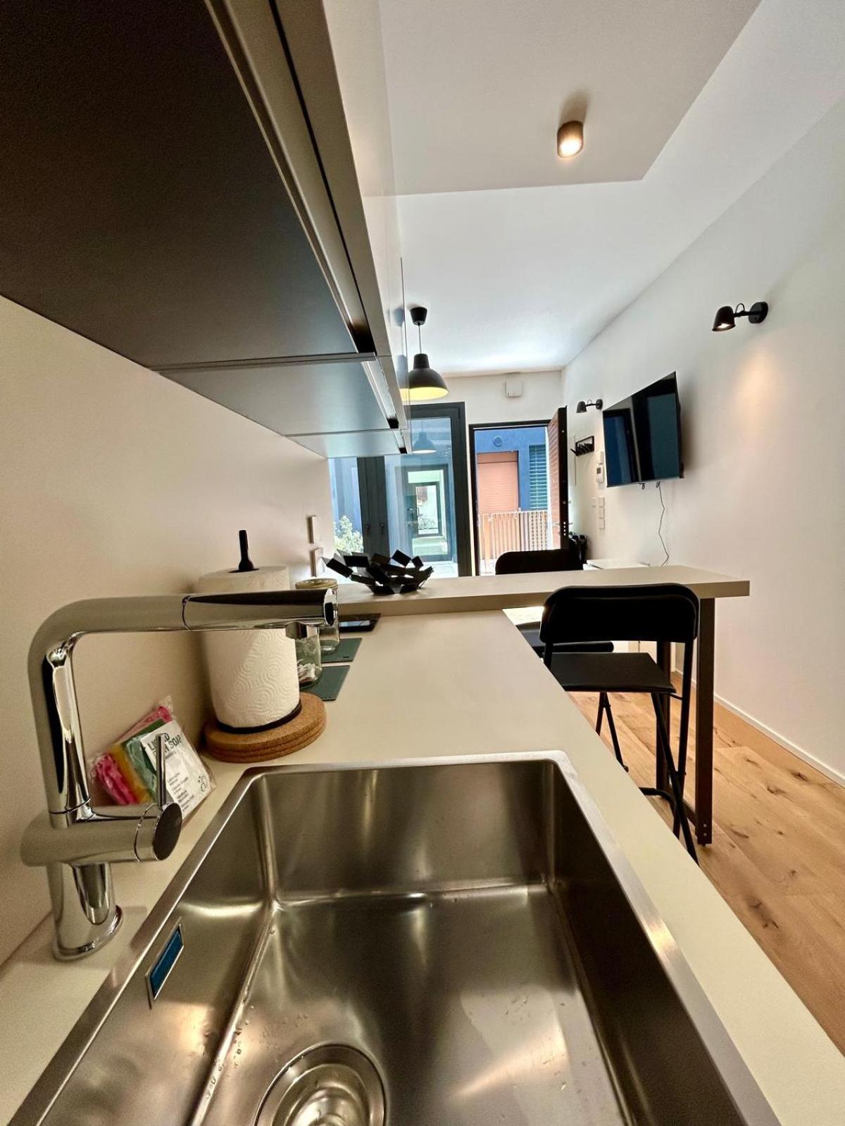 Kibilu Luxury Apt With Terrace, Isola District And Near Garibaldi Station Milan Exterior photo