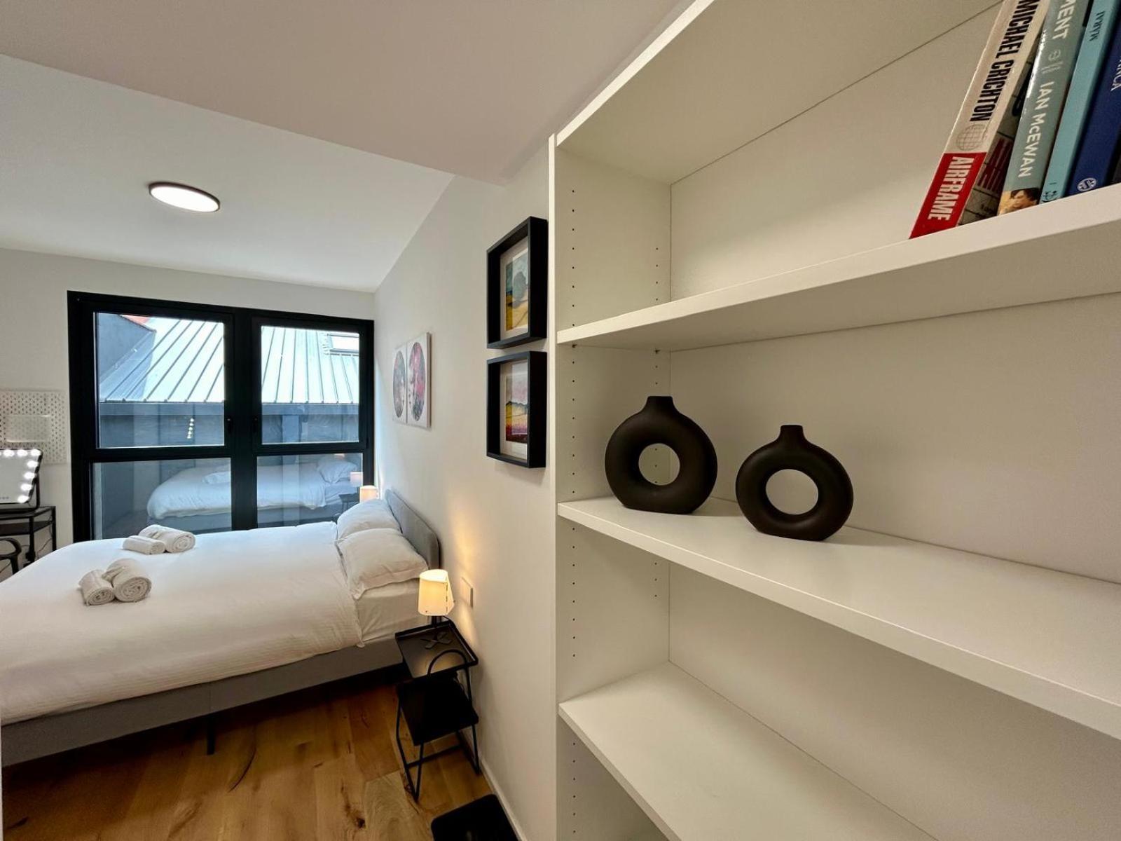 Kibilu Luxury Apt With Terrace, Isola District And Near Garibaldi Station Milan Exterior photo