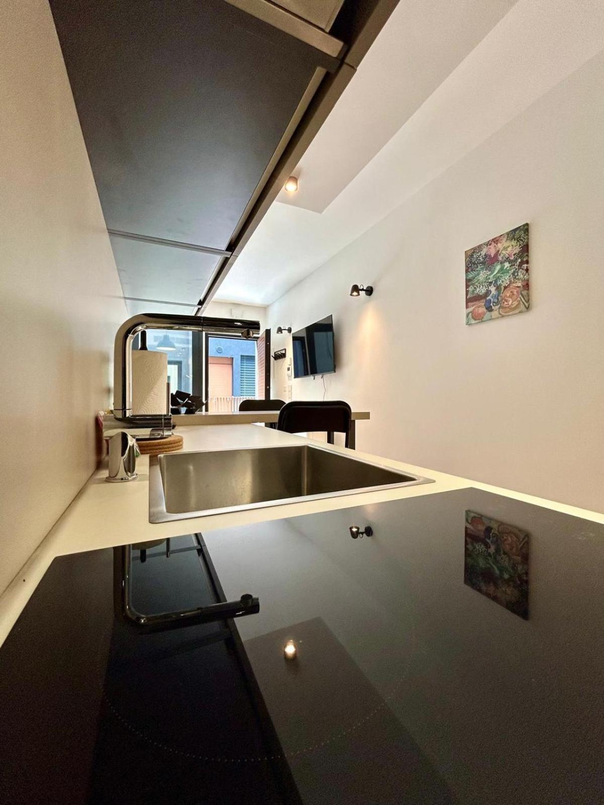 Kibilu Luxury Apt With Terrace, Isola District And Near Garibaldi Station Milan Exterior photo
